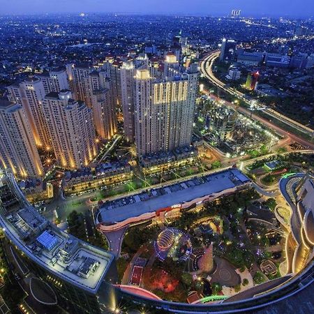 Capital O 281 Hotelo Джакарта Экстерьер фото